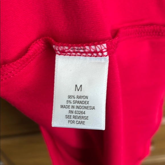 Roz & Ali Women's Red Sleeveless Top - Picture 5 of 8